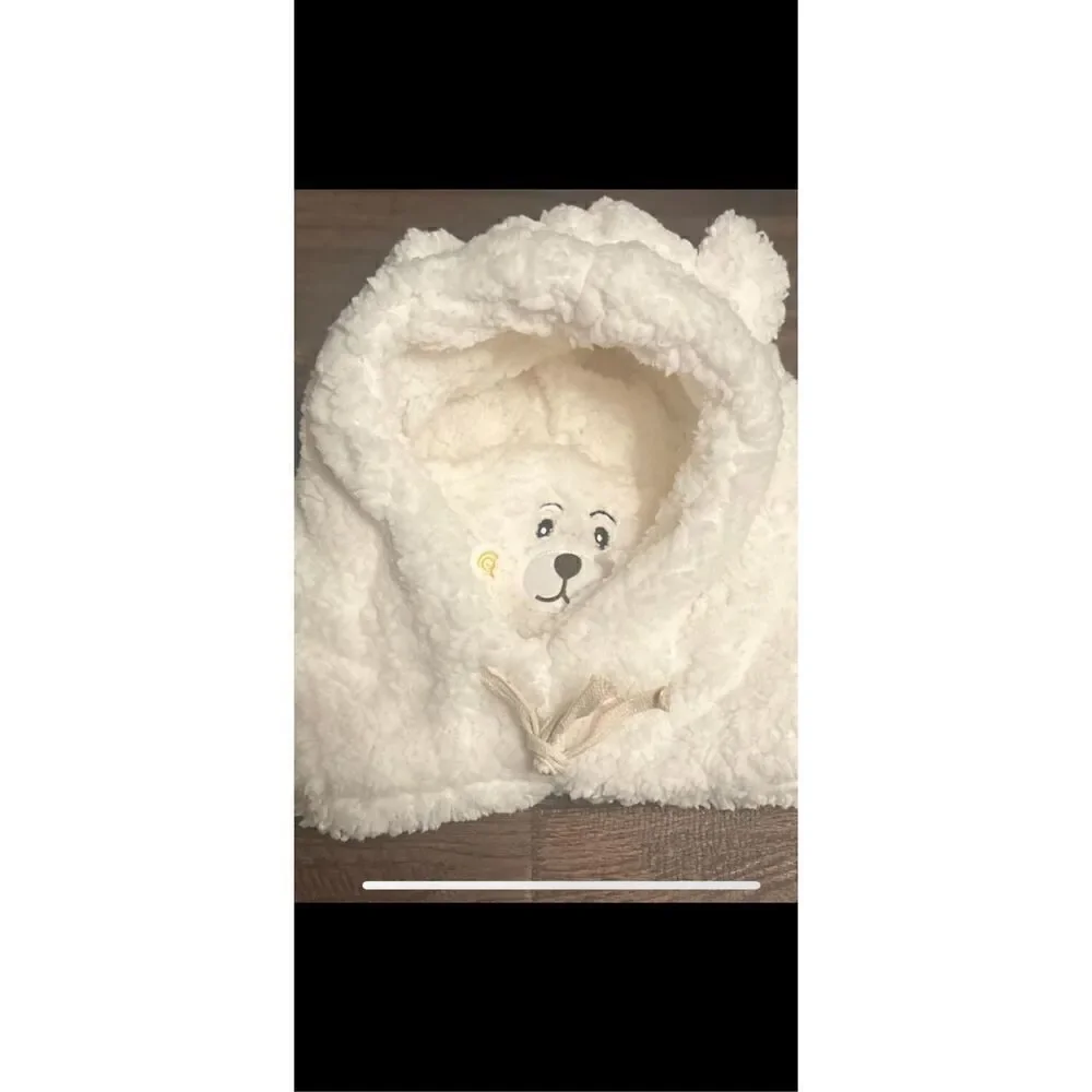 🔥Fluffy hooded,Hat and Glove set.Can be worn several ways, gloves have attachab